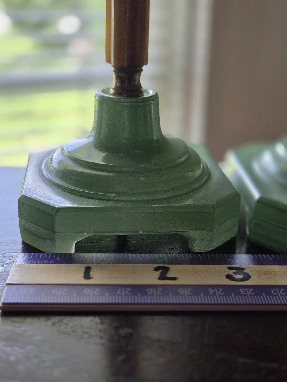 Antique Art Deco 1930's Bakelite And Jadeite Lampa